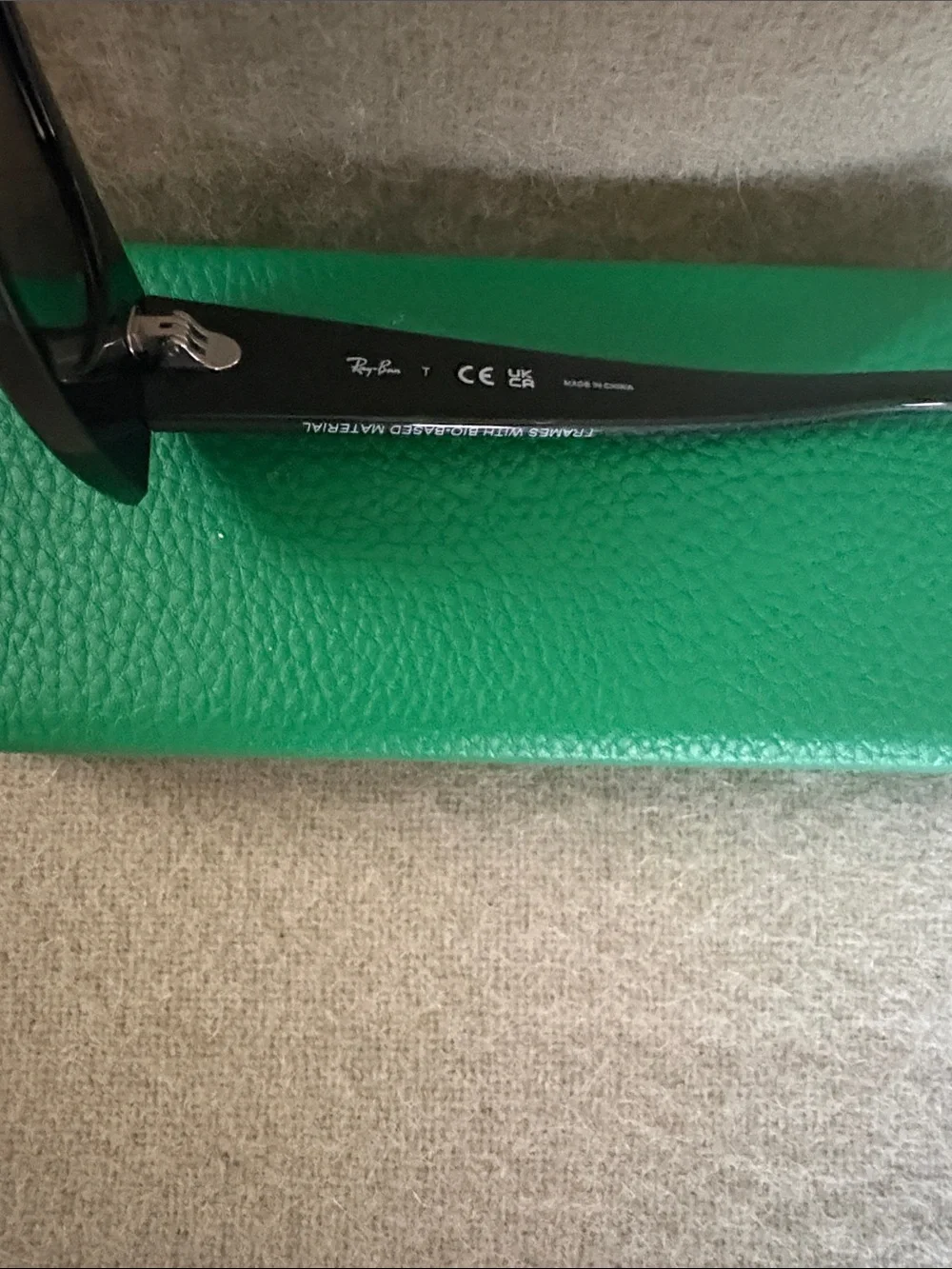 Ray-Ban chunky square